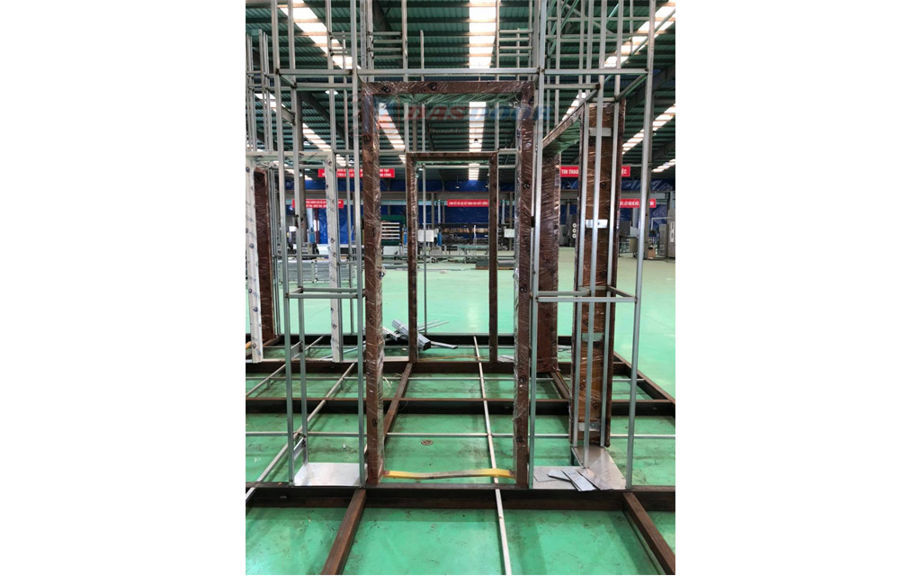 Cửa Thép Vân Gỗ Alux Được Sản Xuất Theo Công Nghệ Thụy Sỹ
