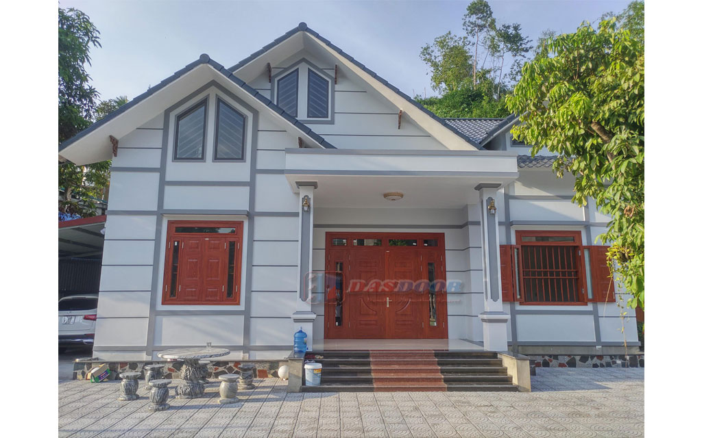 Giá Cửa Thép Vân Gỗ - Là Cao Hay Hợp Lý
