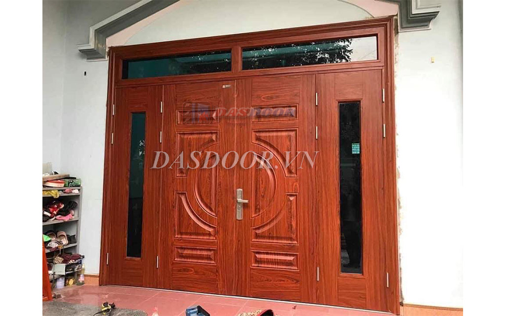 Cua Thep Van Go Cách Âm Có Tốt Không