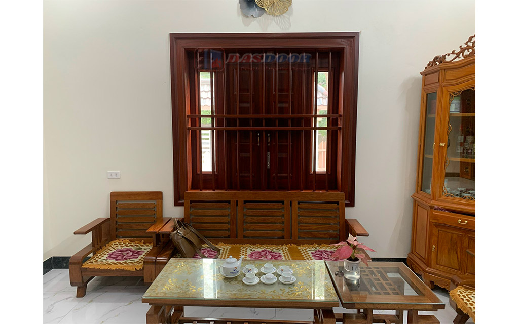Hình Ảnh Cửa Sổ Thép Vân Gỗ