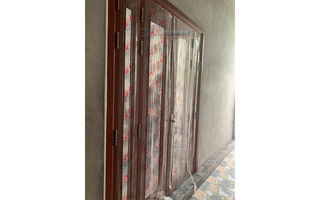 Lắp Đặt Cửa Thép Vân Gỗ Tại Đông Anh Hà Nội