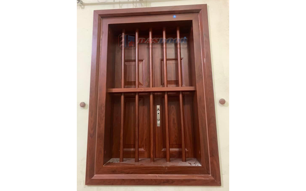 Lắp Đặt Cửa Thép Vân Gỗ Tại Mê Linh Hà Nội