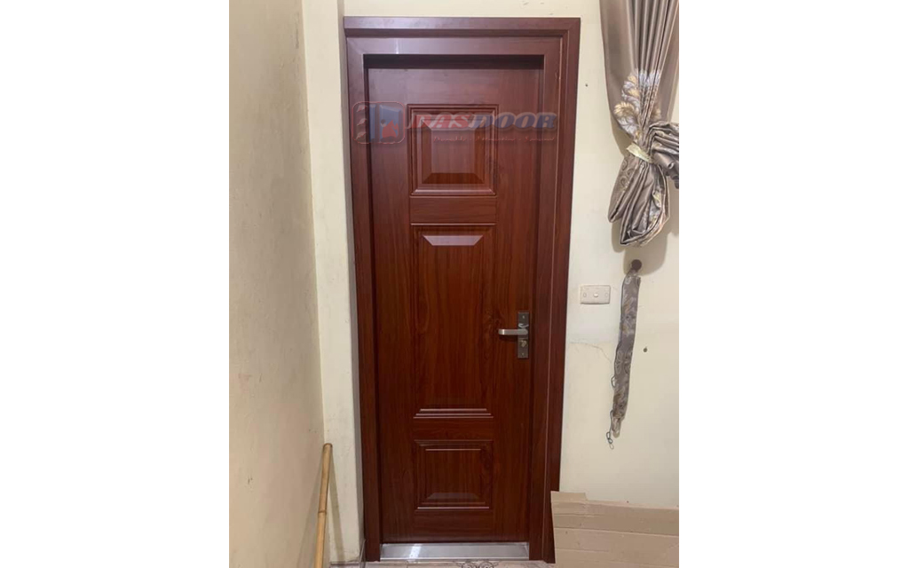 Lắp Đặt Cửa Thép Vân Gỗ Tại Mê Linh Hà Nội