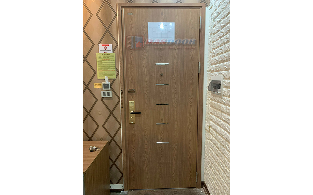 Lắp Đặt Cửa Thép Vân Gỗ Tại Tây Hồ Hà Nội