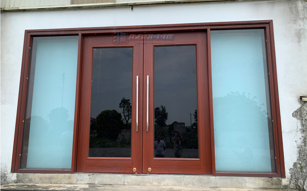 Cửa Thép Vân Gỗ Alux Sau 4 Năm Sử Dụng Sẽ Ra Sao ?
