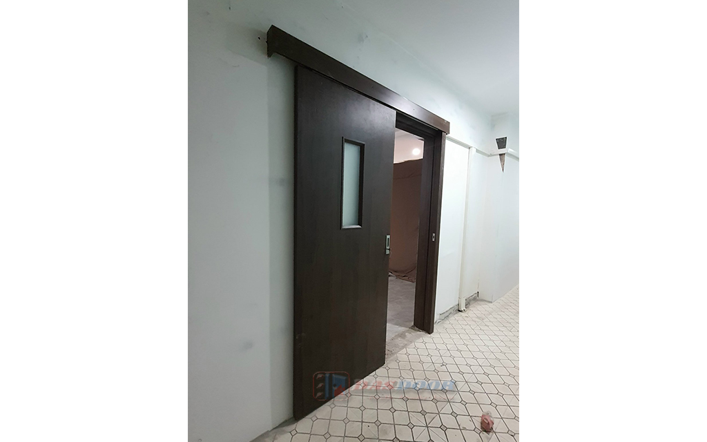 Cửa Nhựa Composite Cánh Lùa