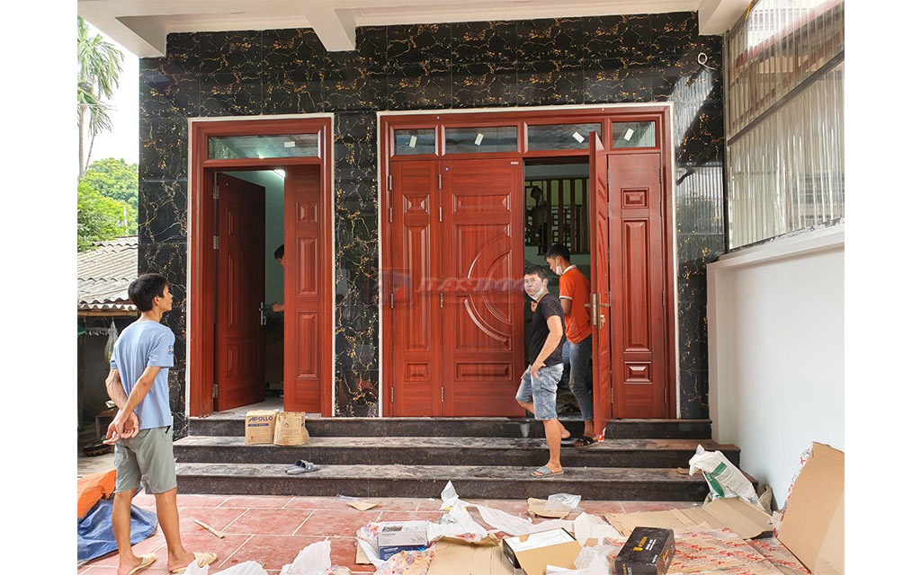 Cửa Thép Vân Gỗ Tại Bà Rịa Vũng Tàu