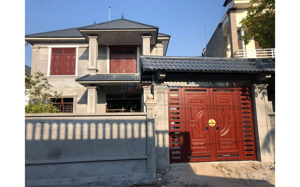 Cửa Thép Vân Gỗ Tại Bàu Bàng - Bình Dương